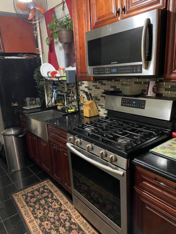 A Lavish Room In Queens Ню Йорк Екстериор снимка